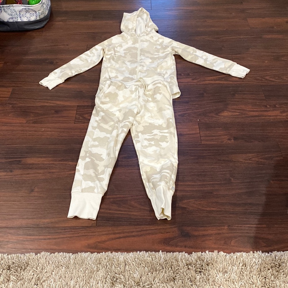 Girls size 10-12 Target brand All in Motion camouflage zip up hoodie and joggers